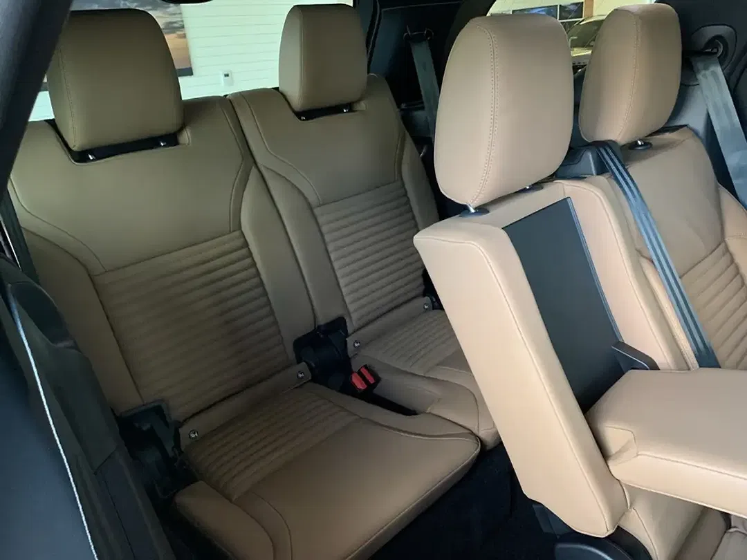 Land Rover Discovery D350 Dynamic HSE - Thumbnail 13