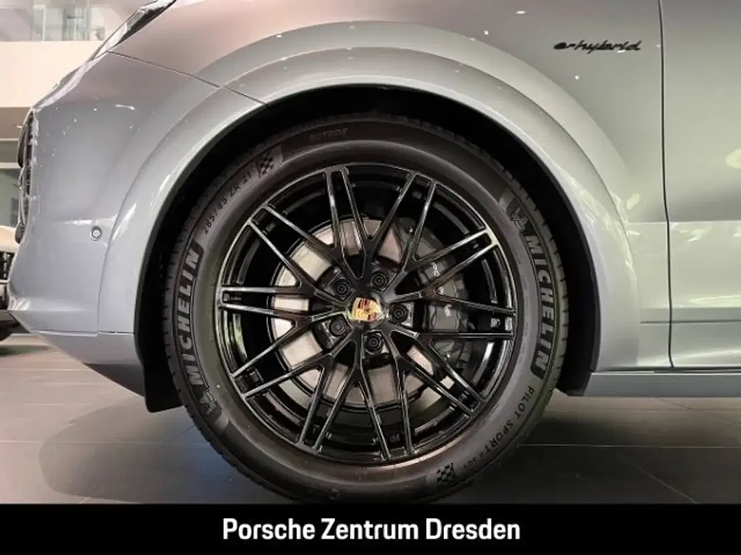 Porsche Cayenne E-Hybrid Coupe Edition - Thumbnail 12