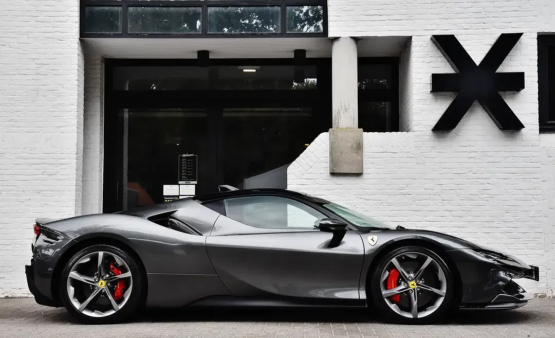 Ferrari SF90 Stradale 4.0 V8 Turbo PHEV F1 - Thumbnail 3