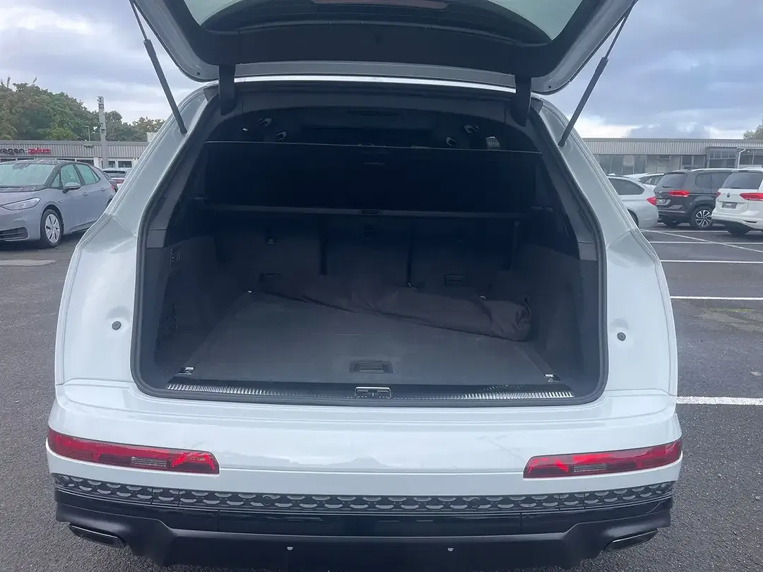 Audi Q7 TDI quattro S line - Thumbnail 10