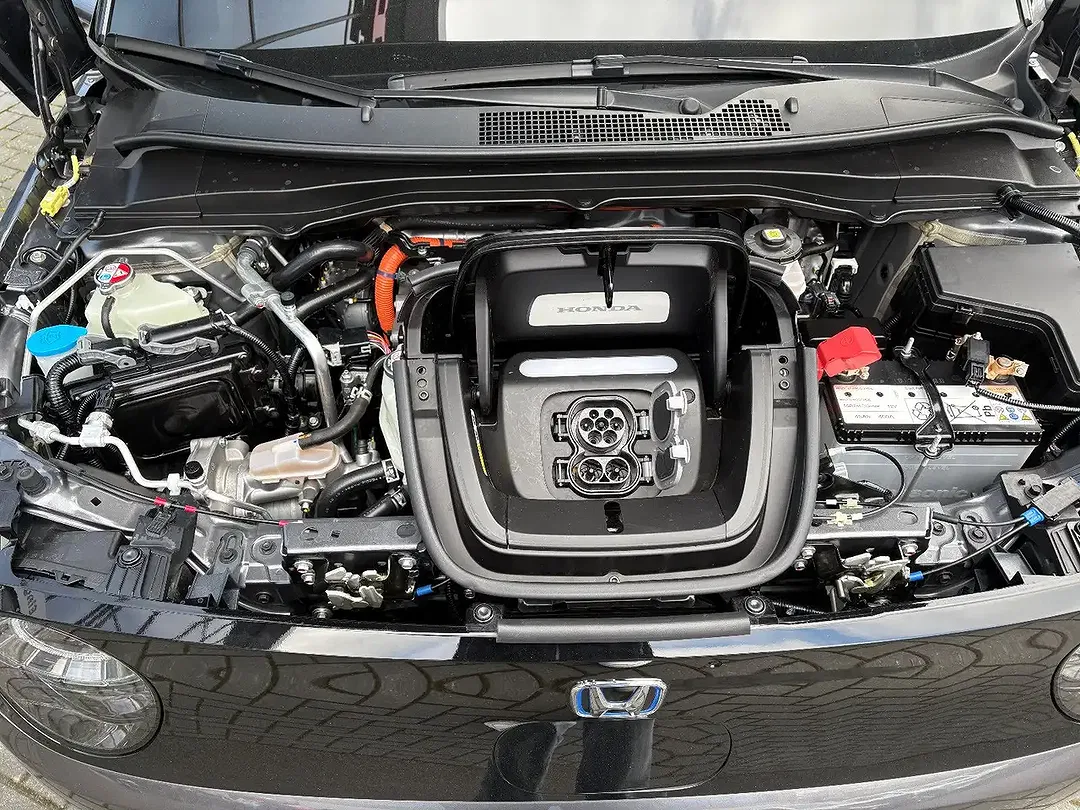 Honda E - Thumbnail 11