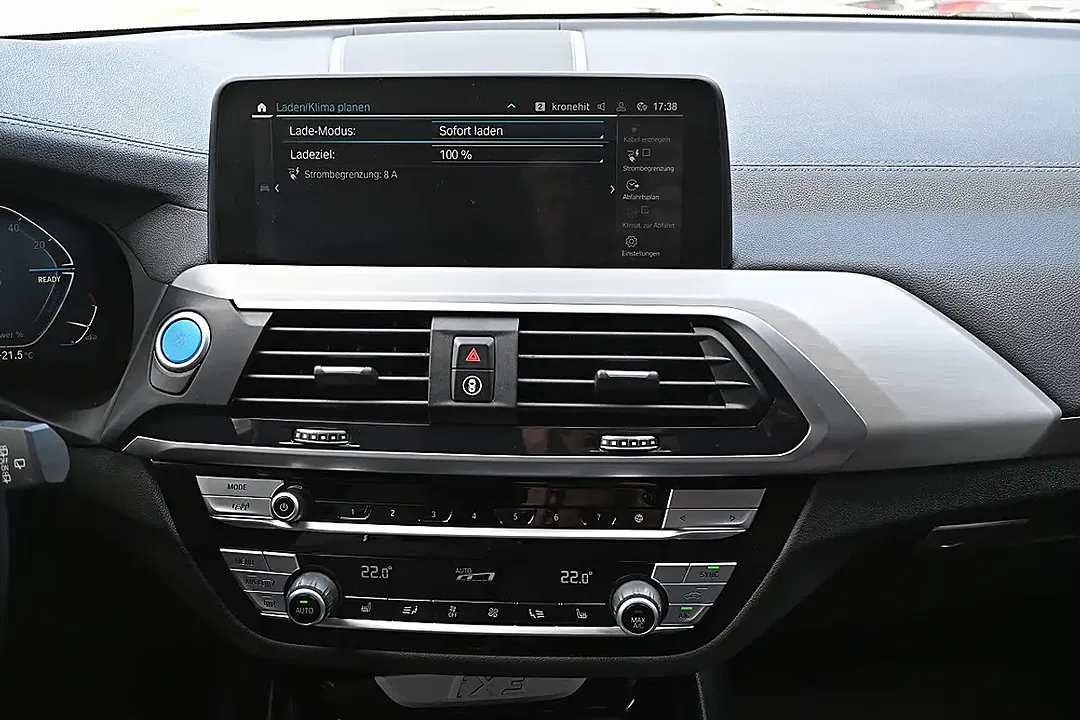 BMW iX3 - foto 8