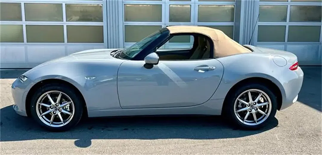 Mazda MX-5 SKYACTIV-G ST Kazari - foto 2