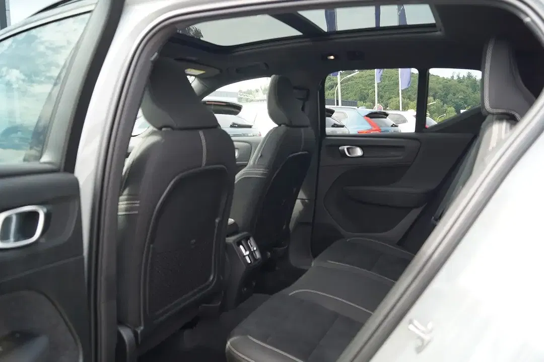Volvo EX40 AUT AWD Ultra Black Edition - Thumbnail 12