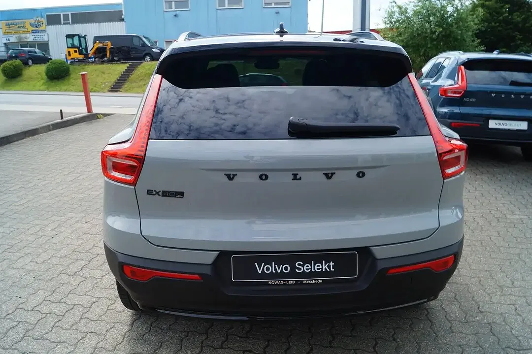 Volvo EX40 AUT AWD Ultra Black Edition - Thumbnail 3