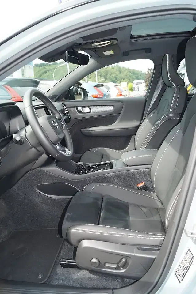 Volvo EX40 AUT AWD Ultra Black Edition - Thumbnail 6