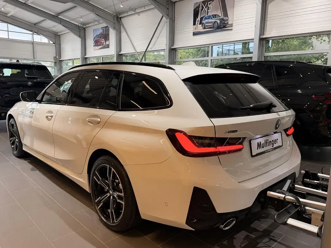 BMW 330 xDrive M Touring - Thumbnail 4