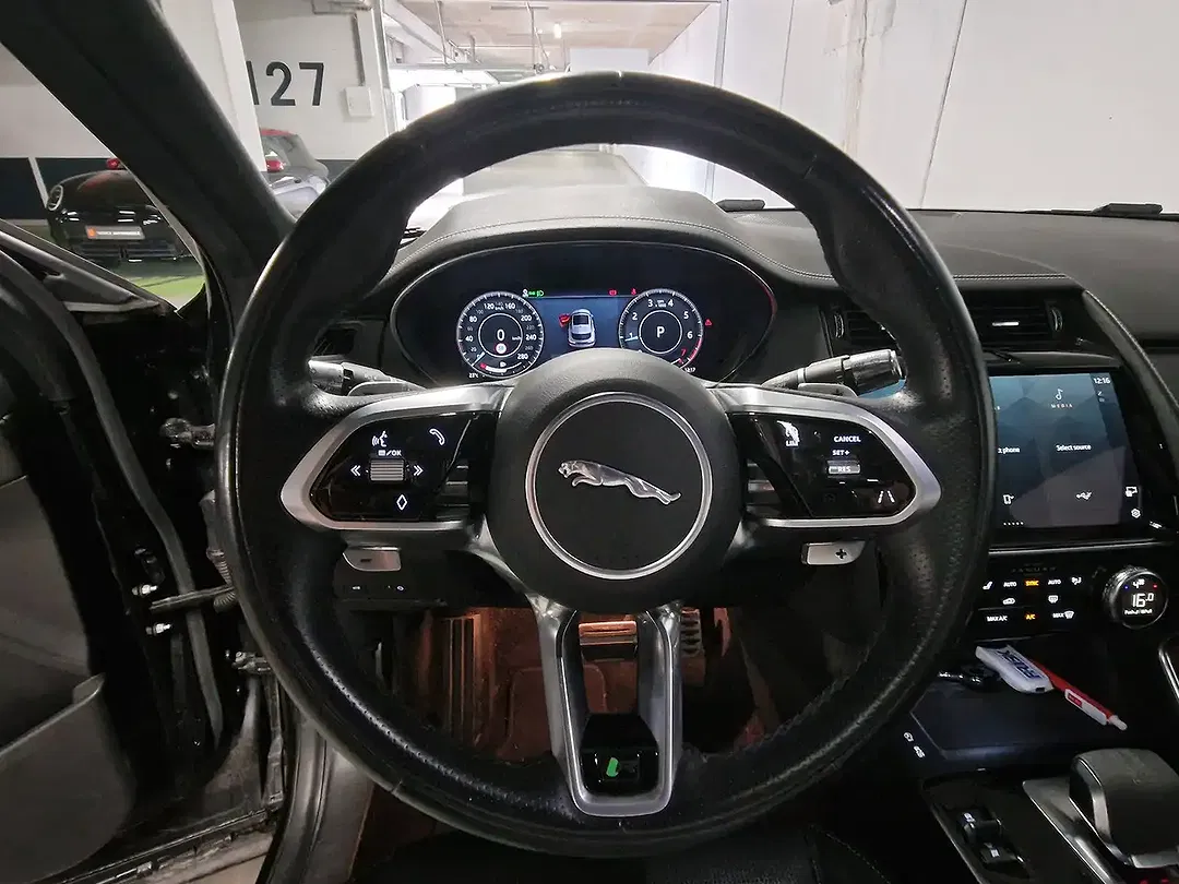 Jaguar E-Pace MHEV R-Dynamic - Thumbnail 9