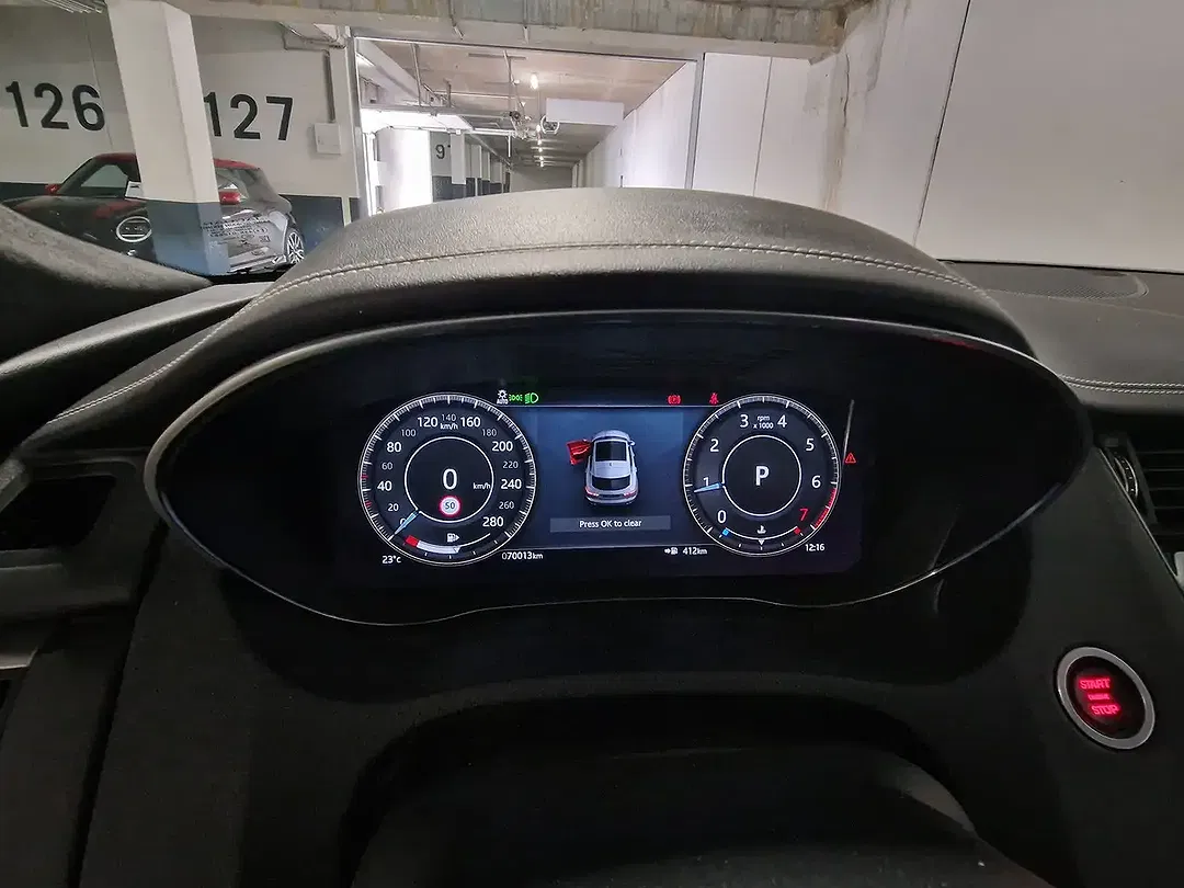 Jaguar E-Pace MHEV R-Dynamic - Thumbnail 10