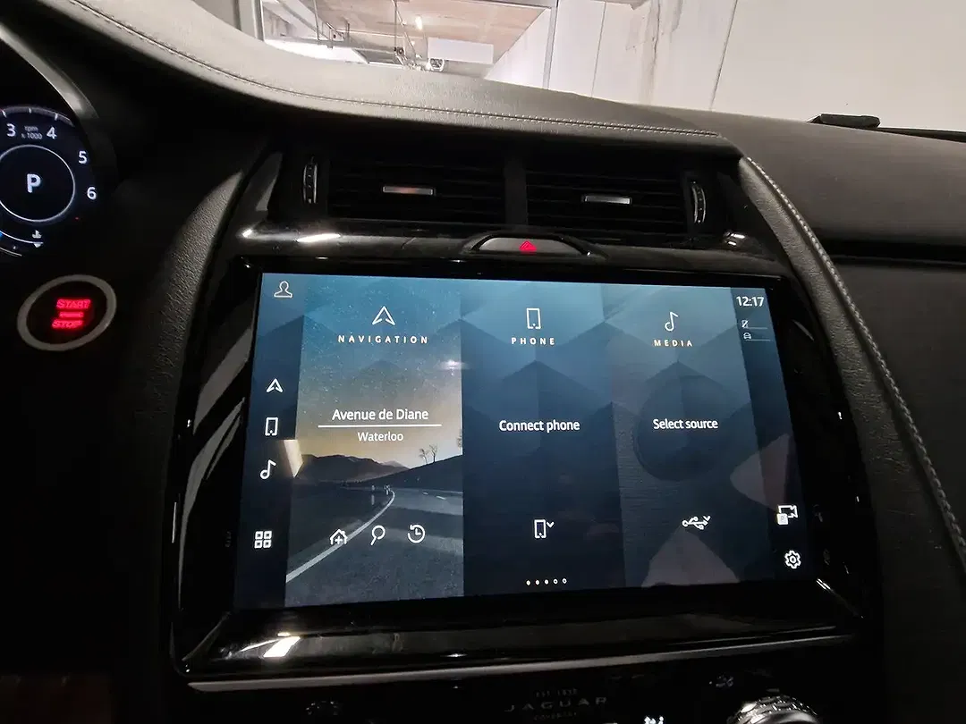 Jaguar E-Pace MHEV R-Dynamic - Thumbnail 11