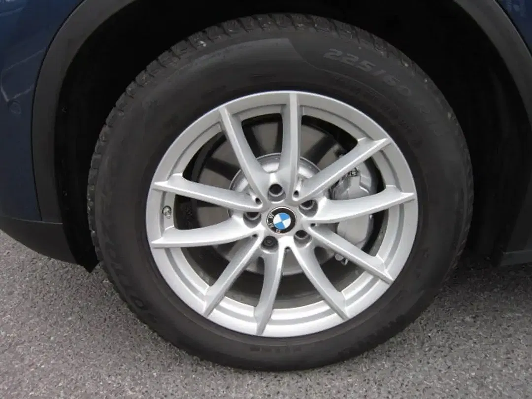 BMW X3 xDrive - Thumbnail 3