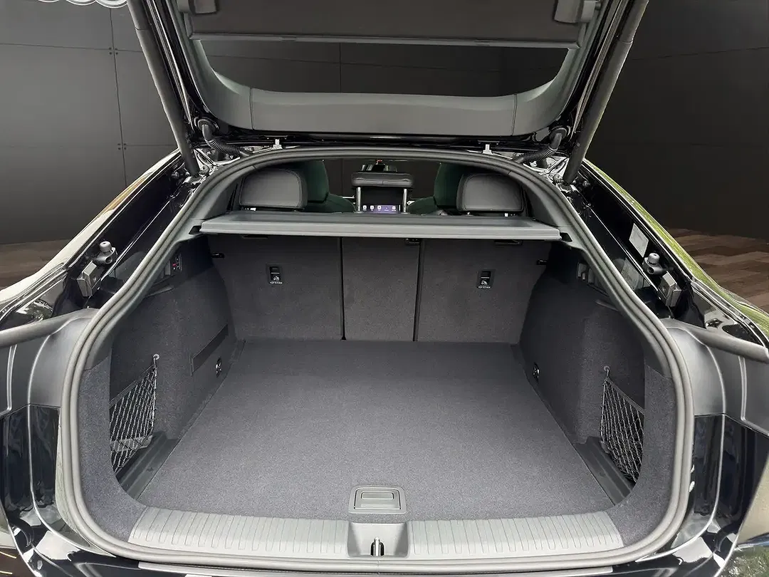 Audi e-tron quattro - Thumbnail 13