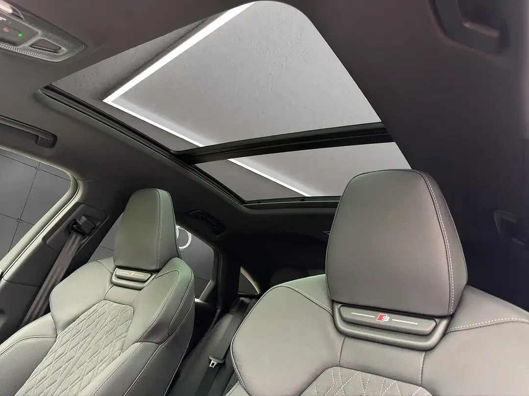 Audi e-tron quattro - foto 14