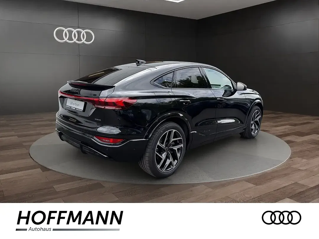 Audi e-tron quattro - Thumbnail 5