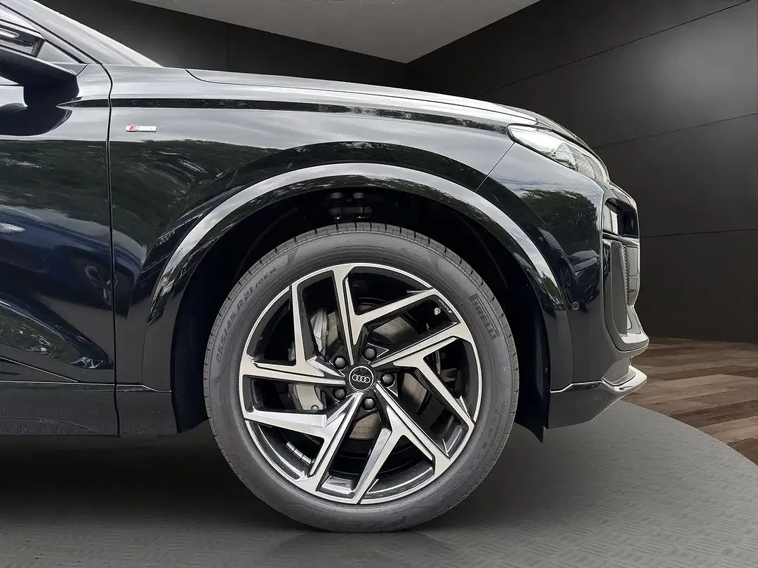 Audi e-tron quattro - Thumbnail 6