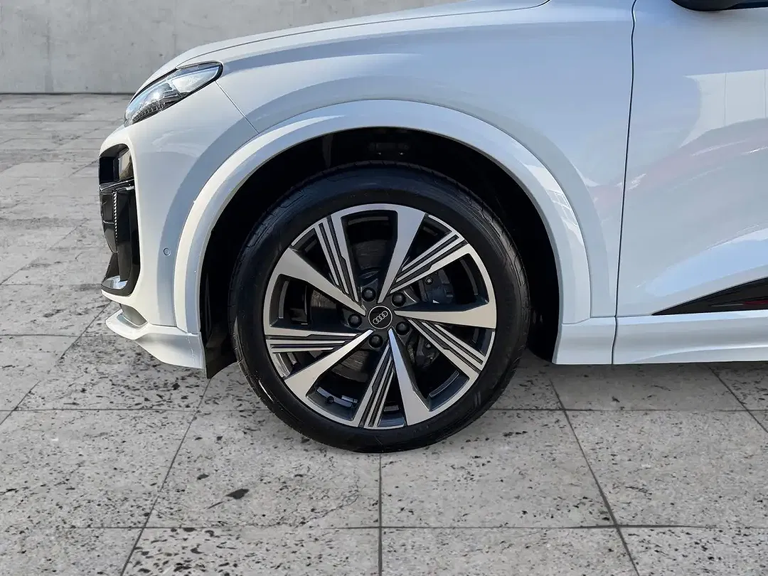 Audi SQ6 e-tron quattro Matrix LED - Thumbnail 7
