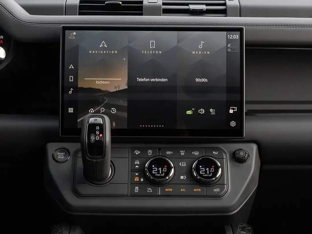 Land Rover Defender P635 OCTA 110 - Thumbnail 10
