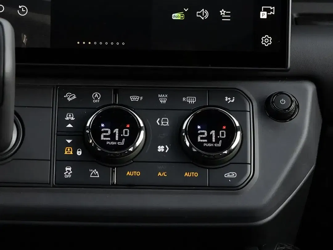 Land Rover Defender P635 OCTA 110 - Thumbnail 11