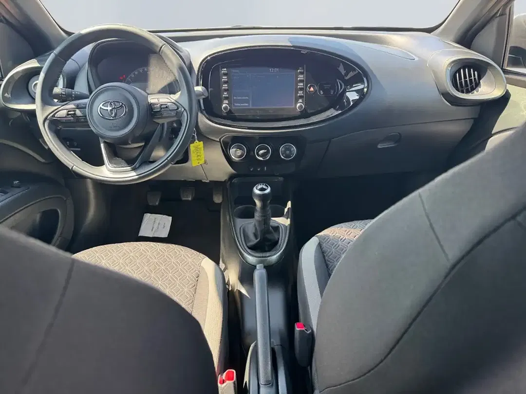Toyota Aygo - Thumbnail 9