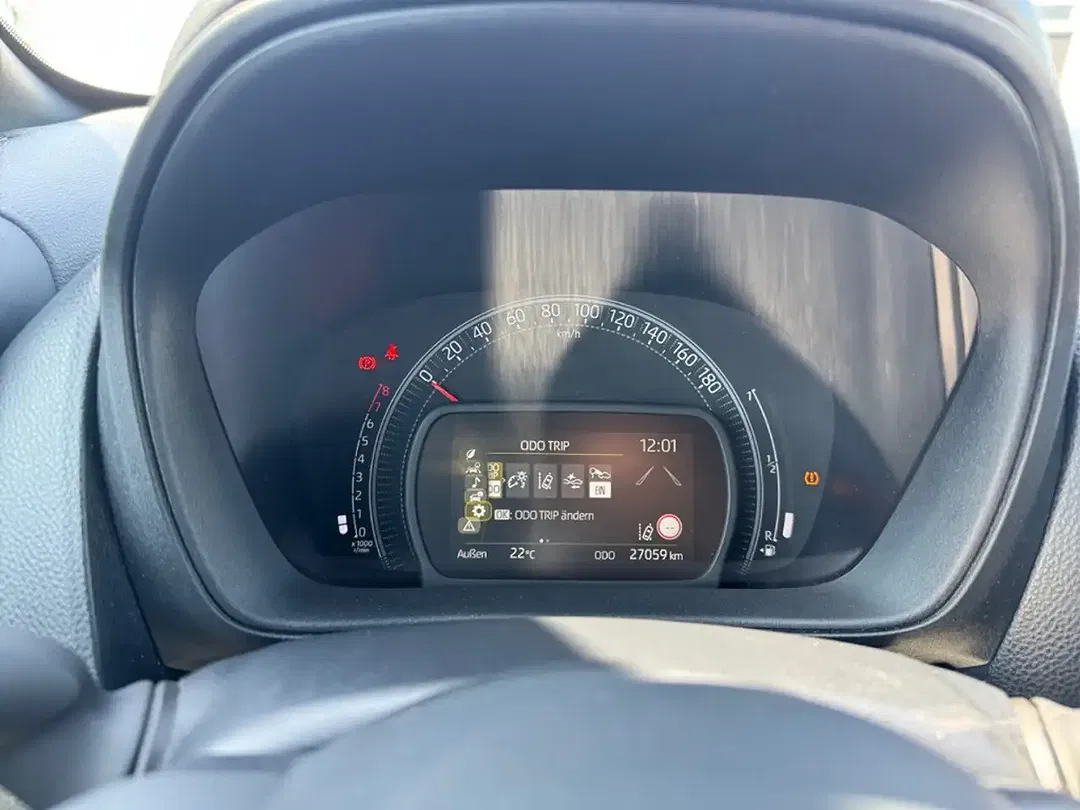 Toyota Aygo - Thumbnail 12