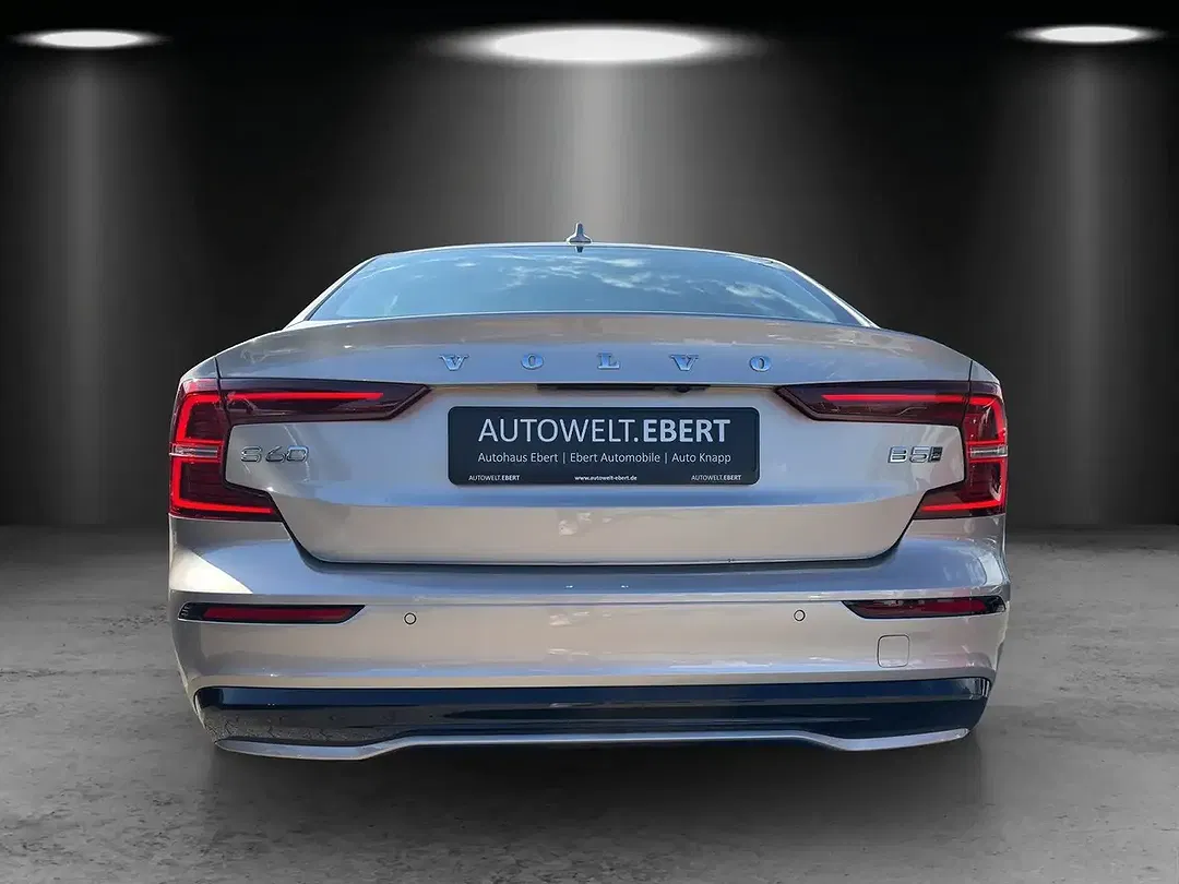 Volvo S60 B5 AWD Ultimate Dark - Thumbnail 4