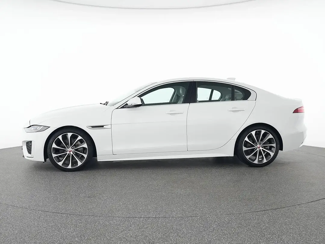 Jaguar XE D200 R-Dynamic HSE - Thumbnail 11