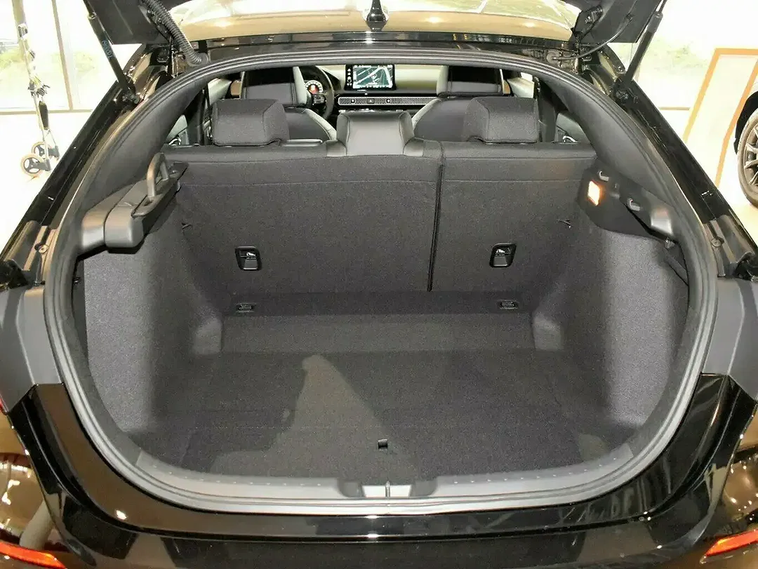 Honda Civic e:HEV Sport - Thumbnail 13