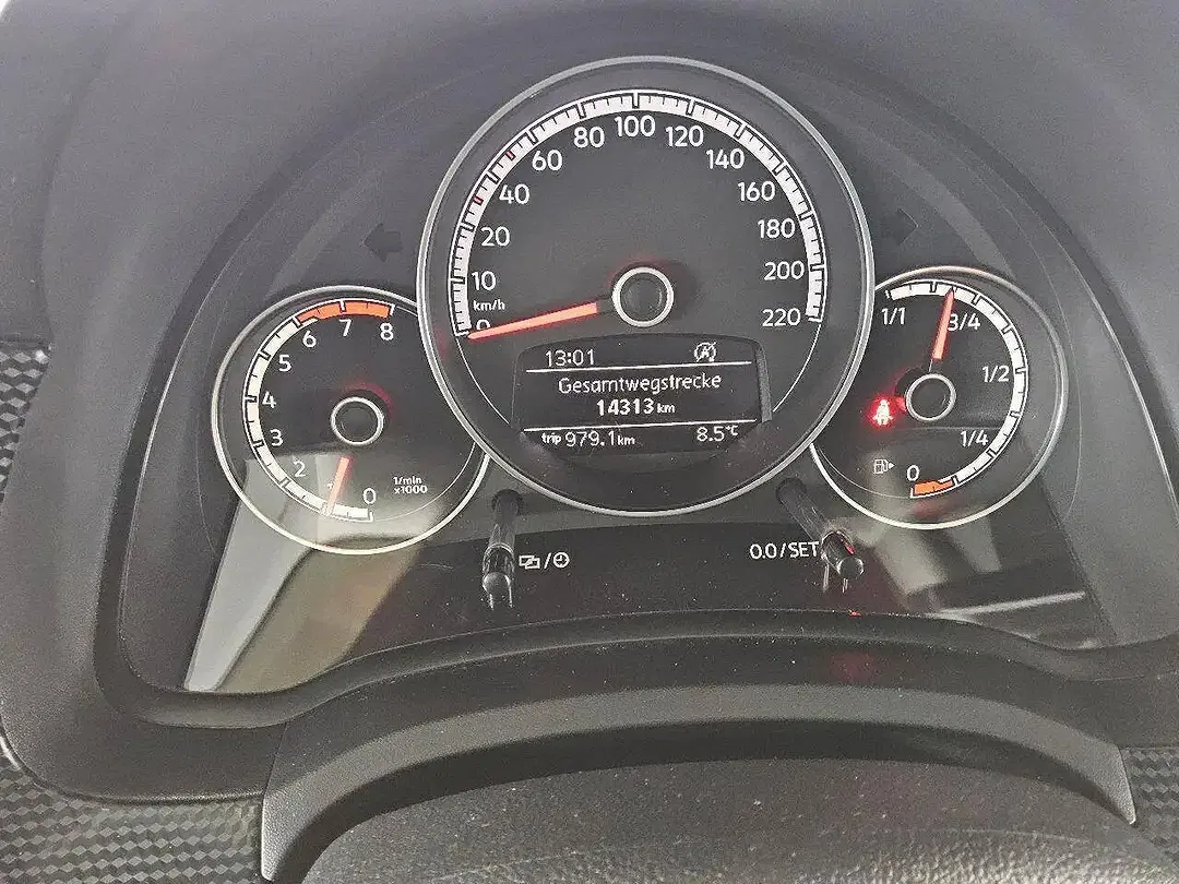 Volkswagen up! Move - Thumbnail 4