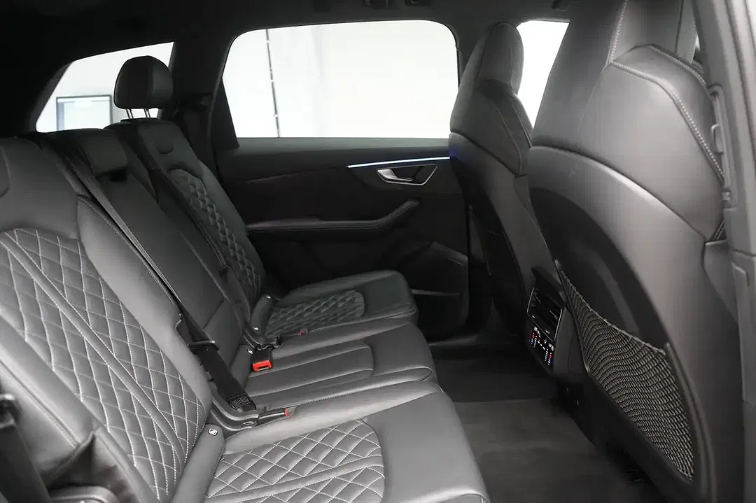 Audi SQ7 TFSI quattro competition plus - Thumbnail 8