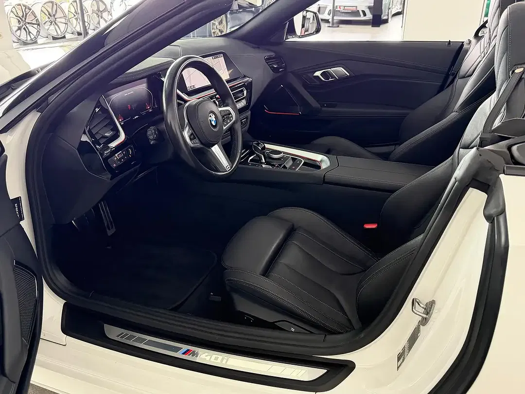 BMW Z4 M Roadster - Thumbnail 6