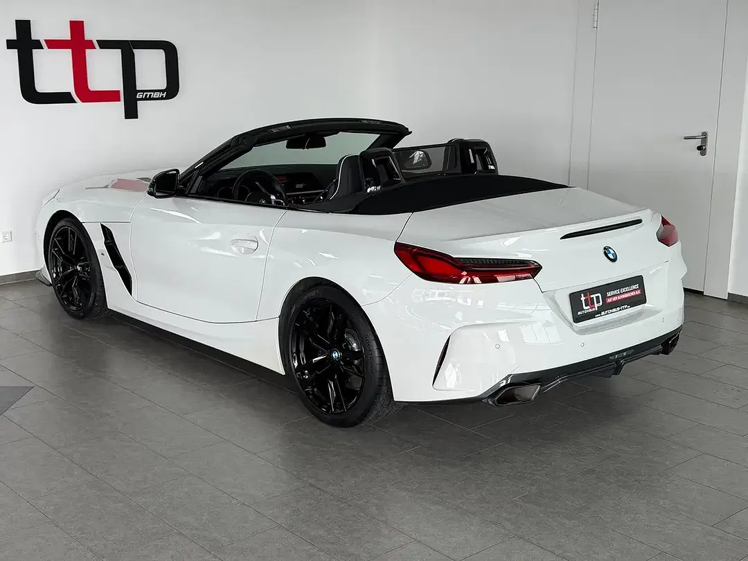 BMW Z4 M Roadster - Thumbnail 4