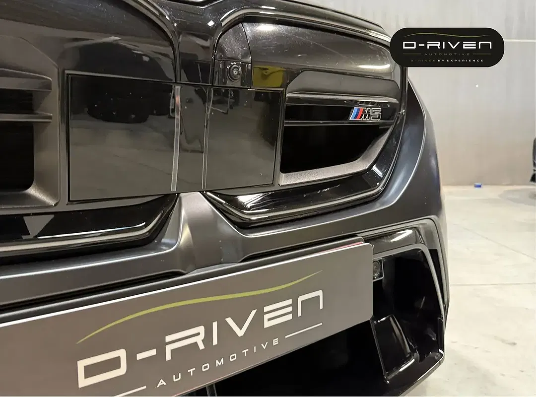 BMW M5 4.4 PHEV - Thumbnail 10