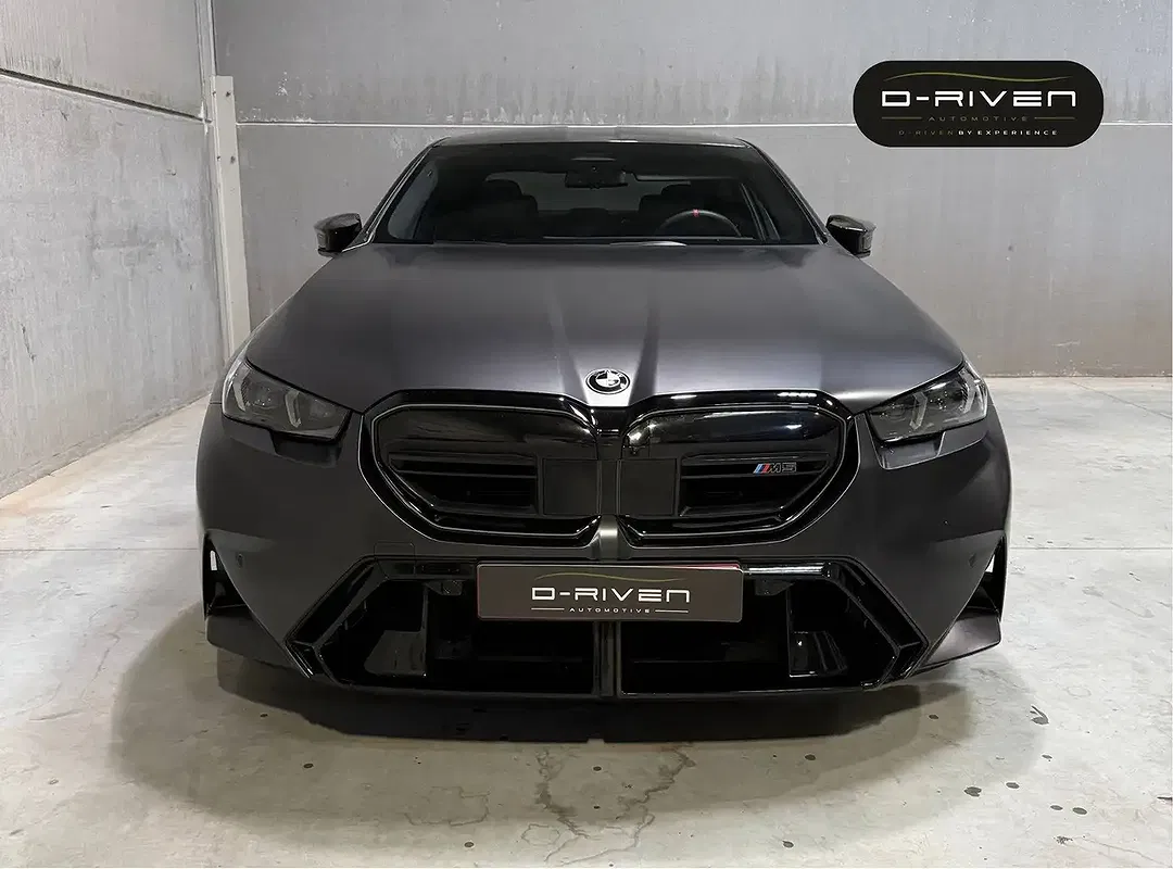 BMW M5 4.4 PHEV - Thumbnail 11