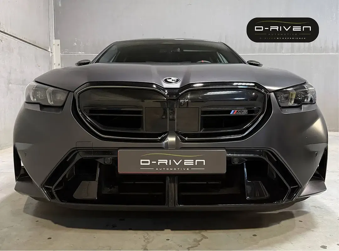 BMW M5 4.4 PHEV - Thumbnail 12