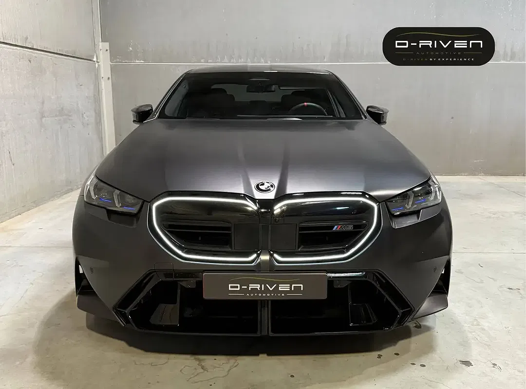 BMW M5 4.4 PHEV - foto 2