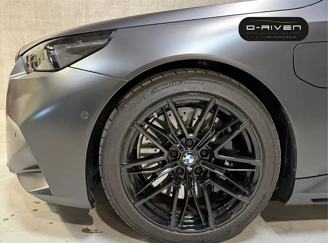 BMW M5 4.4 PHEV - Thumbnail 5