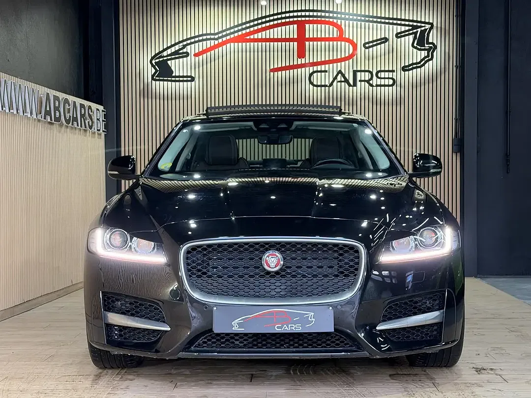 Jaguar XF 2.0 R-Sport - Thumbnail 9