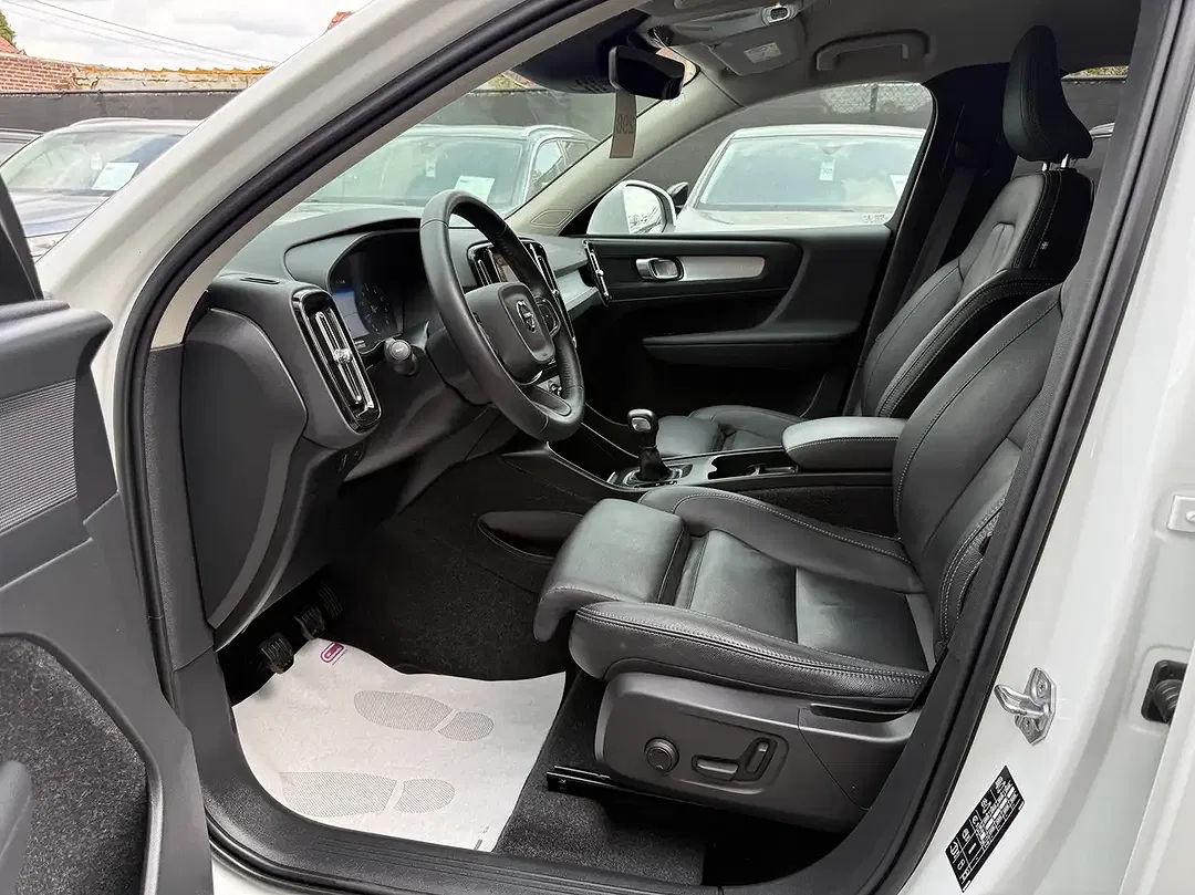 Volvo XC40 T2 1.5 - Thumbnail 12