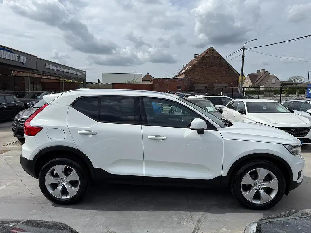 Volvo XC40 T2 1.5 - Thumbnail 4