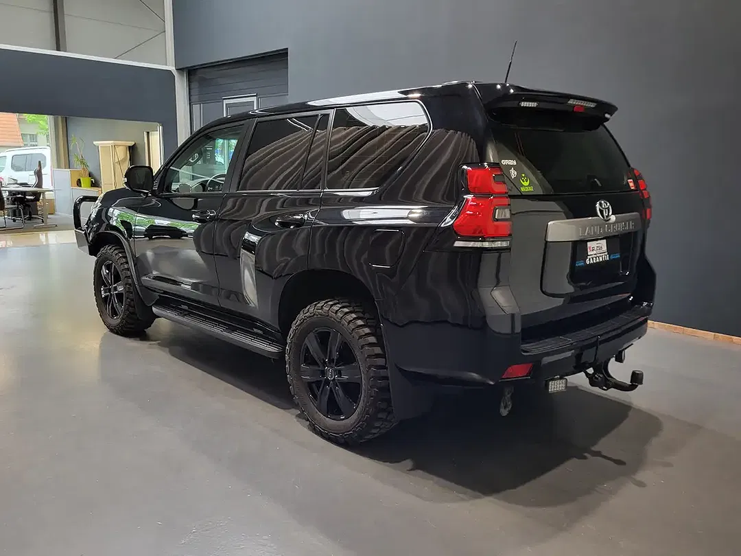Toyota Land Cruiser 2.8 D-4D - Thumbnail 3