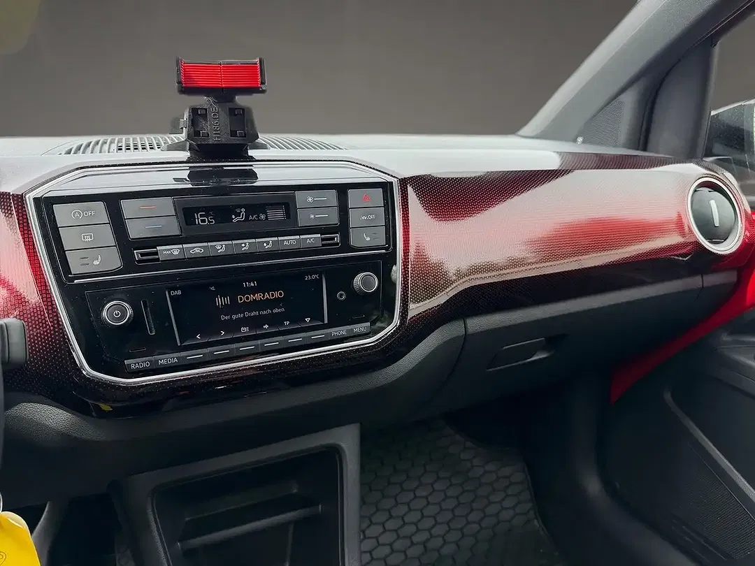 Volkswagen up! GTI - Thumbnail 12