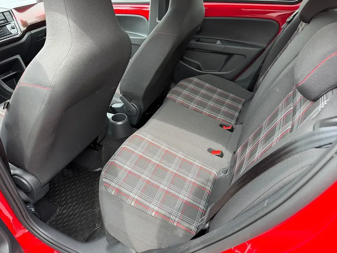 Volkswagen up! GTI - foto 13