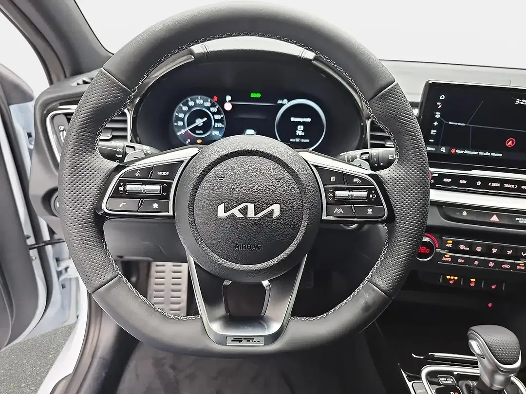 Kia Ceed SW / cee'd SW 1.5 T-GDI DCT GT-Line - Thumbnail 13