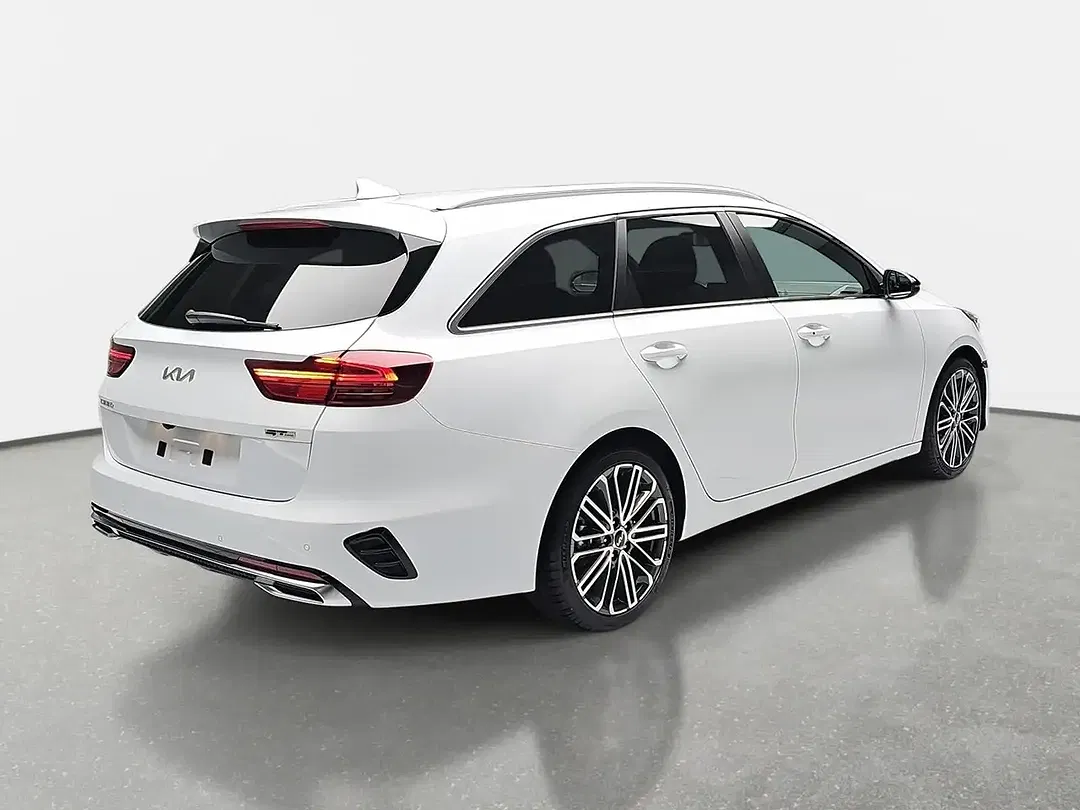 Kia Ceed SW / cee'd SW 1.5 T-GDI DCT GT-Line - Thumbnail 3