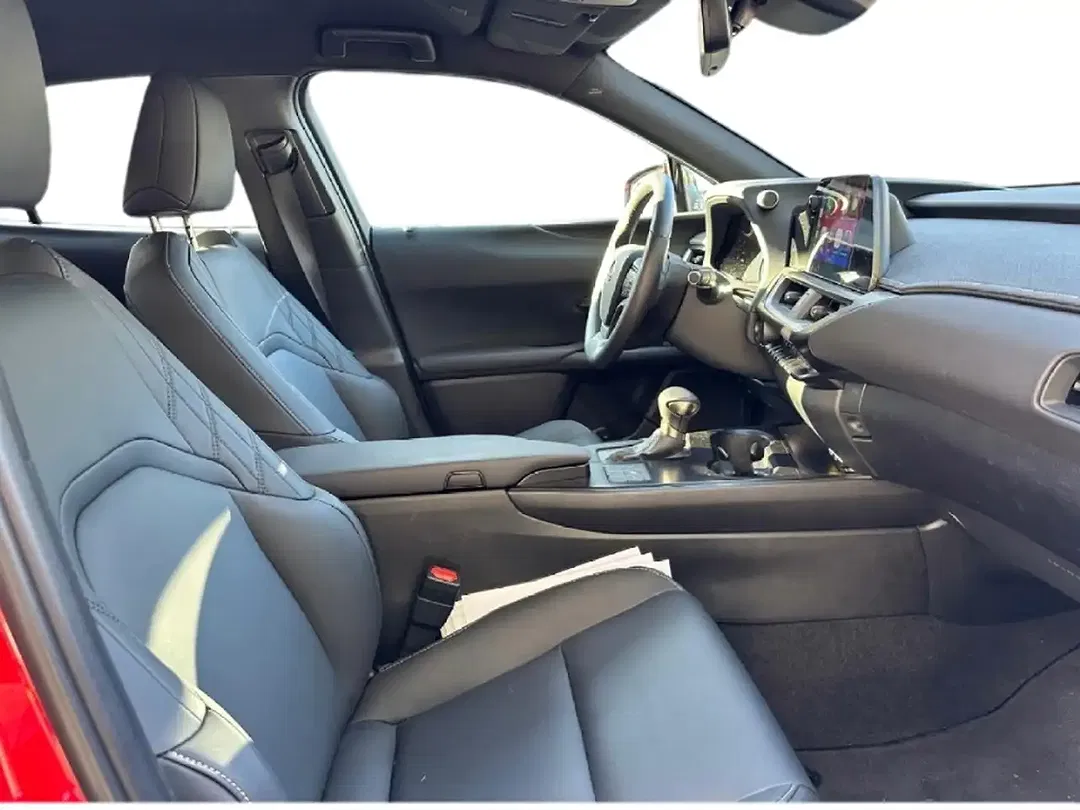 Lexus UX 300h F SPORT Design - Thumbnail 14