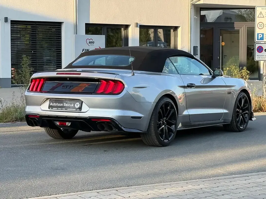 Ford Mustang 5.0 GT Premium - Thumbnail 9