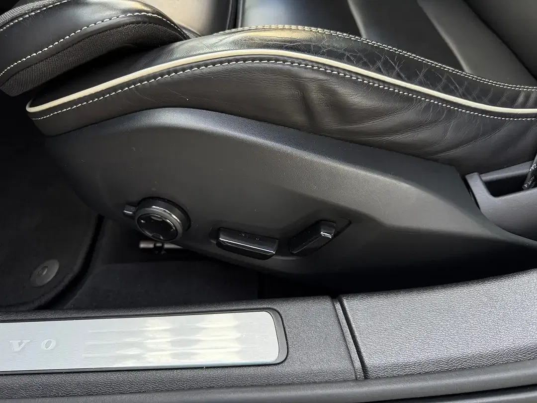 Volvo S60 B5 AWD Plus Dark - Thumbnail 13