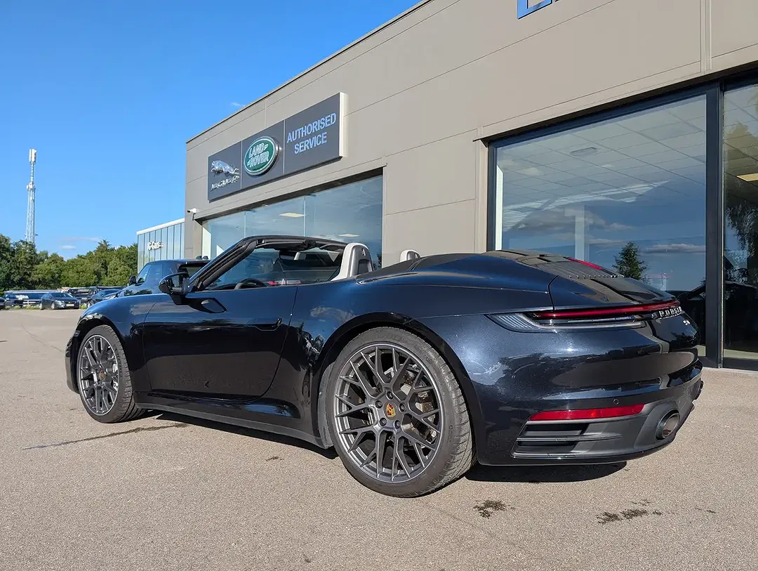Porsche 992 Sport Chrono Carrera Cabriolet - Thumbnail 4