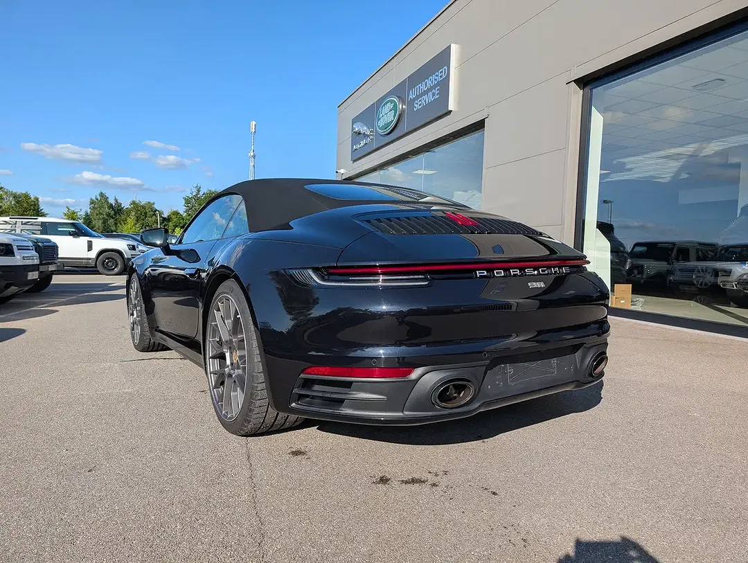 Porsche 992 Sport Chrono Carrera Cabriolet - Thumbnail 5