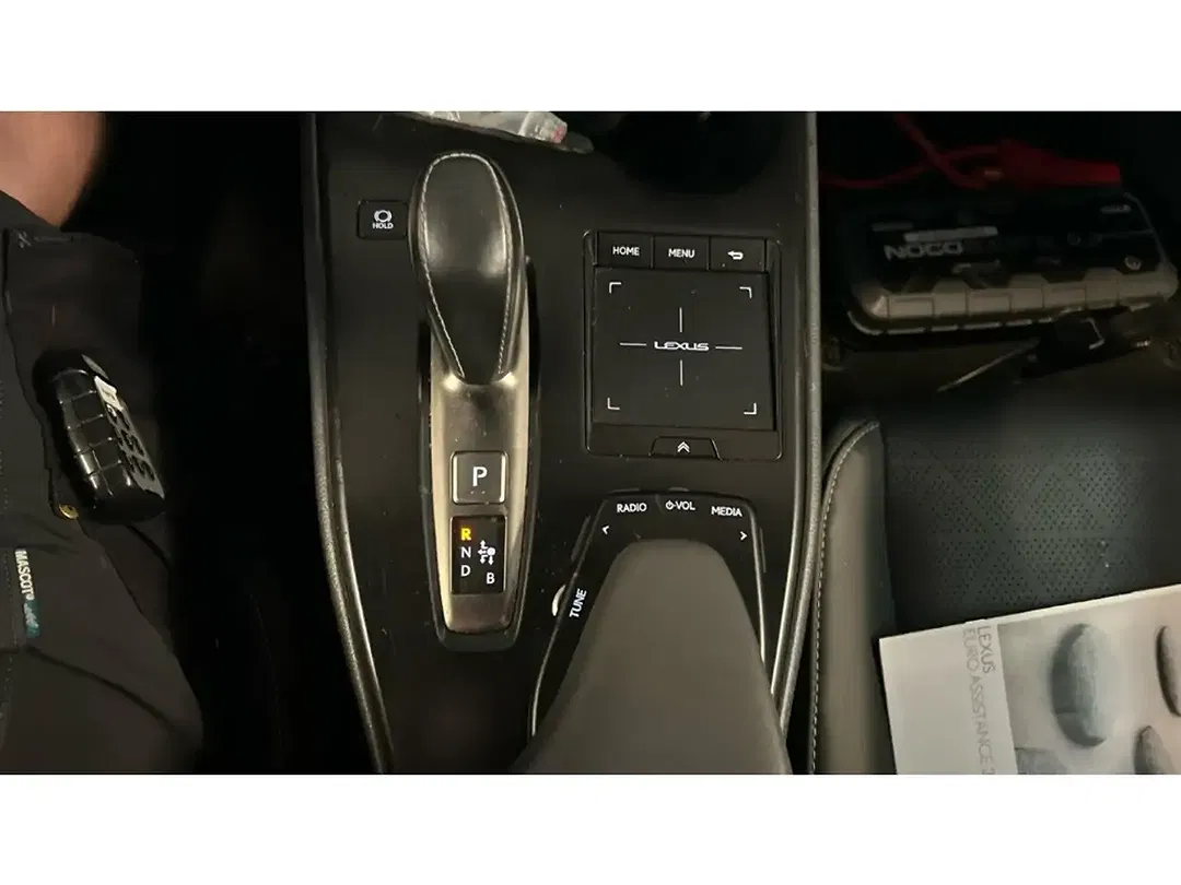 Lexus UX 300e Premium - Thumbnail 11